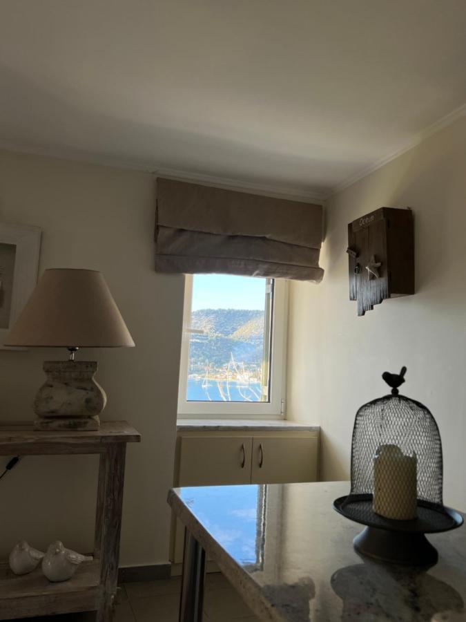 Kasteli Suite Poros Town ภายนอก รูปภาพ