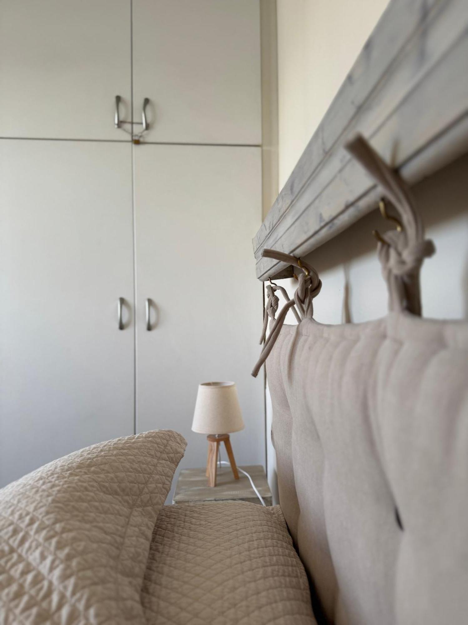 Kasteli Suite Poros Town ภายนอก รูปภาพ